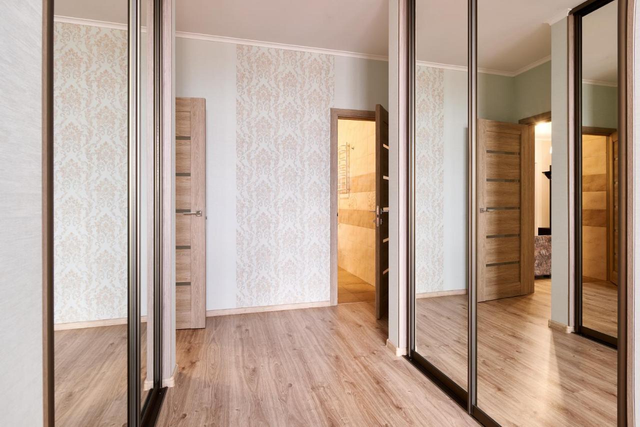 Затишна Квартира У Центрі Міста Elisium3 Kyiv Exterior foto